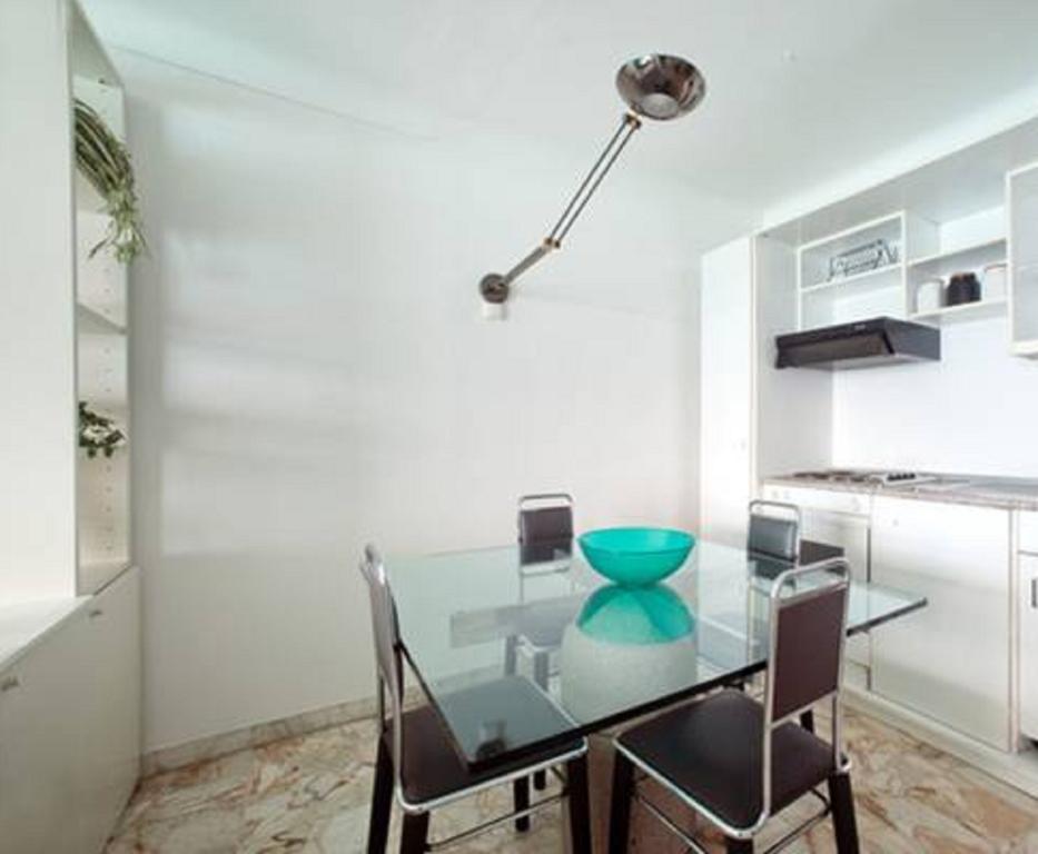 Ferienwohnung Flat Rossi Menton Zimmer foto