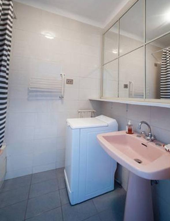 Ferienwohnung Flat Rossi Menton Zimmer foto